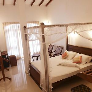 Luxus Zimmer mit Kingsize-Bett